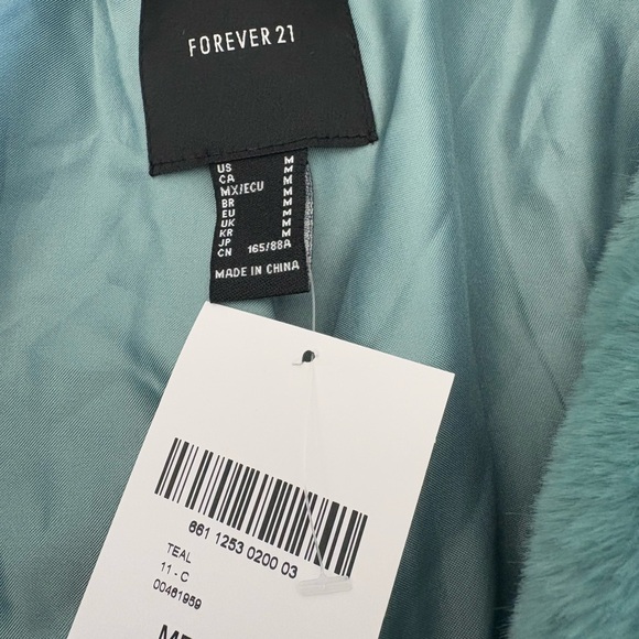 Forever 21 Premium Faux Fur Cropped Teddy Jacket Teal NWT Size M - Picture 4 of 9
